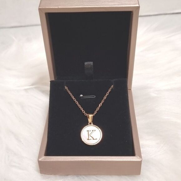 SHELL INITIAL PENDANT NECKLACE stainless steel gold plated I J K or L - Picture 7 of 14